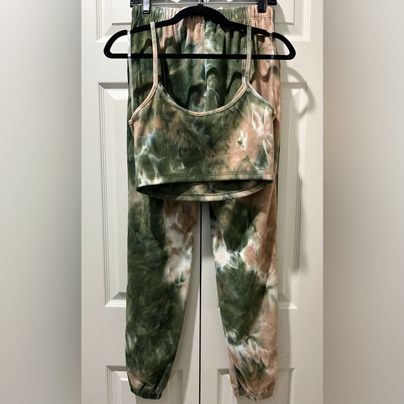 Tinas Fashion Fleece Tie Dye 2 Piece Pant Set NWT - Picture 3 of 8